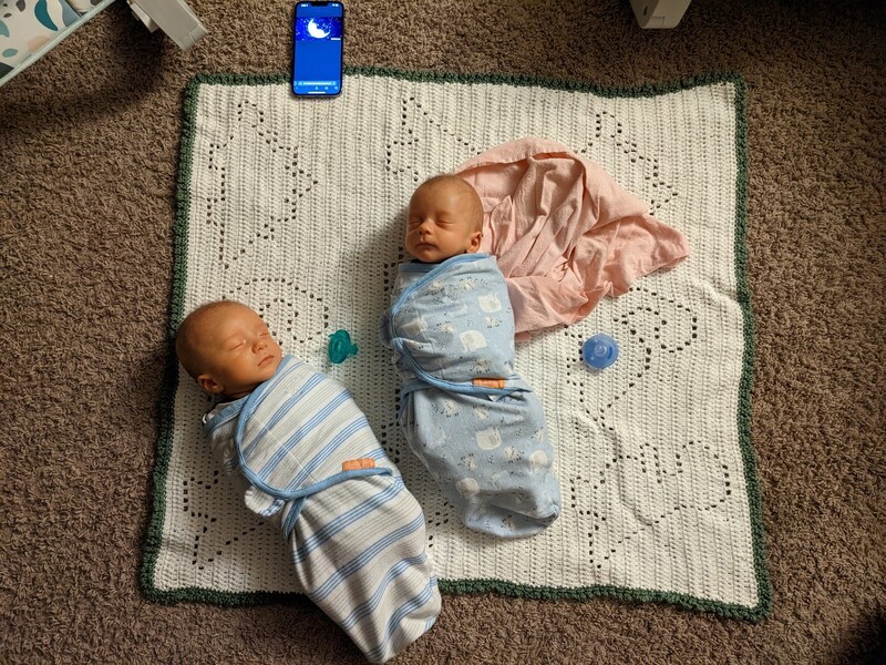How to Successfully Sleep Train Your Twins | TwinsyTwins
